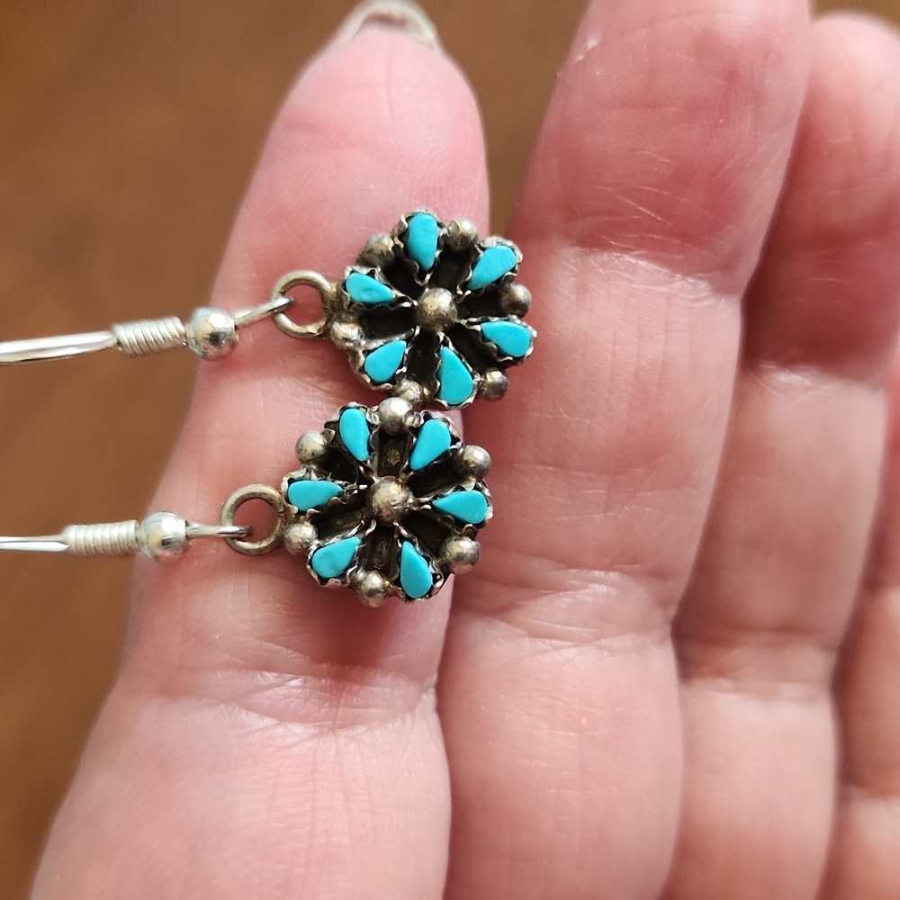 Tricia Leekity Zuni Needlepoint Earrings - Picture 4 of 4